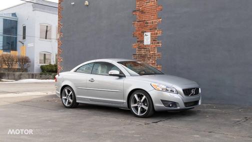 2011 Volvo C70 T5