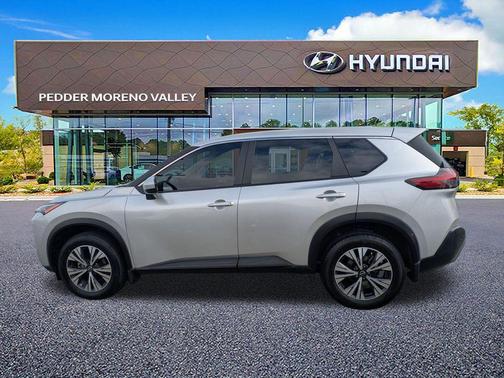 Brilliant Silver Metallic 2023 Nissan Rogue SV