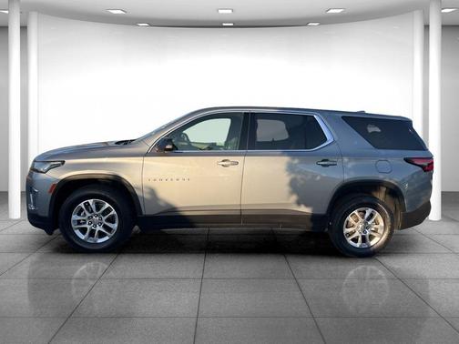 Sterling Gray Metallic 2023 Chevrolet Traverse LS