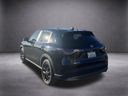 Crystal Black Pearl 2024 Honda HR-V Sport