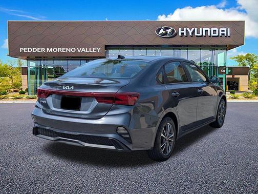 Gravity Gray 2023 Kia Forte LXS