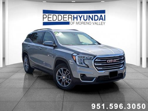 Sterling Metallic 2024 GMC Terrain SLT