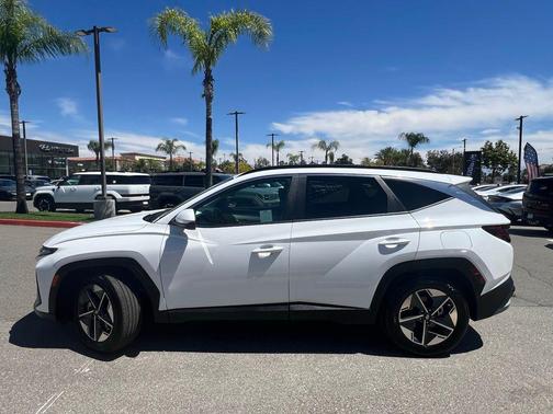 Serenity White Pearl 2025 Hyundai TUCSON SEL