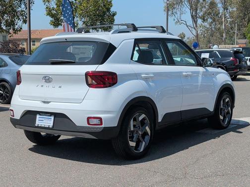 Lunar White 2026 Hyundai VENUE SEL