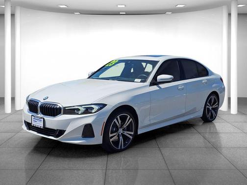 Alpine White 2023 BMW 330 330i