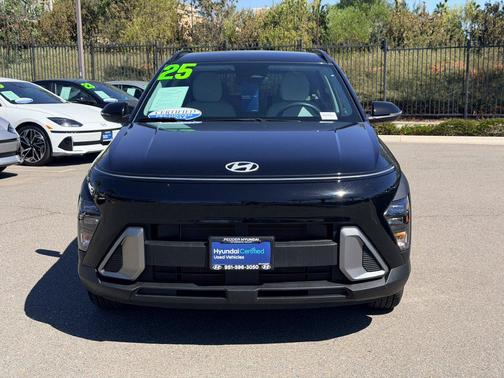 Abyss Black Pearl 2025 Hyundai KONA SEL