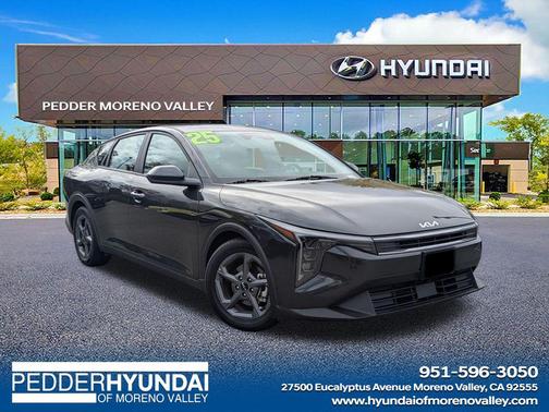 Interstellar Gray 2025 Kia K4 LXS