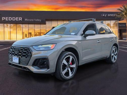 Chronos Gray Metallic 2024 Audi Q5 45 S line Premium Plus