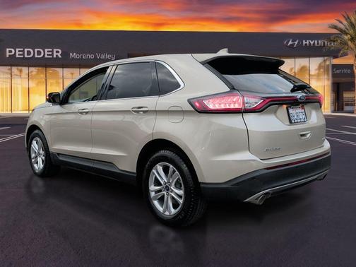 White Gold Metallic 2018 Ford Edge SEL