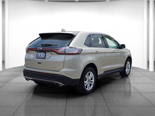 White Gold Metallic 2018 Ford Edge SEL