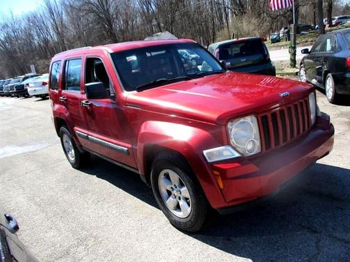 Photo 4 of 15 of 2010 Jeep Liberty Sport
