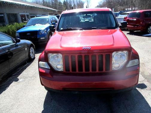 Photo 3 of 15 of 2010 Jeep Liberty Sport