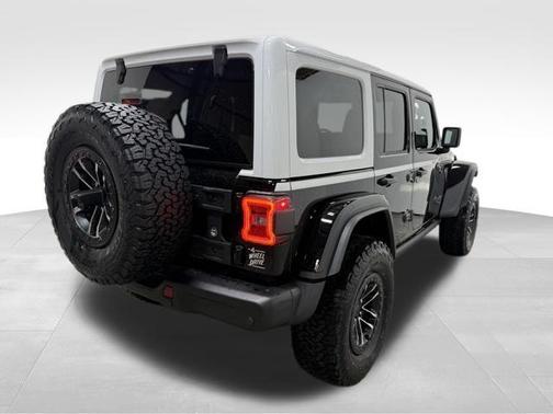 Black Clearcoat 2026 Jeep Wrangler Rubicon