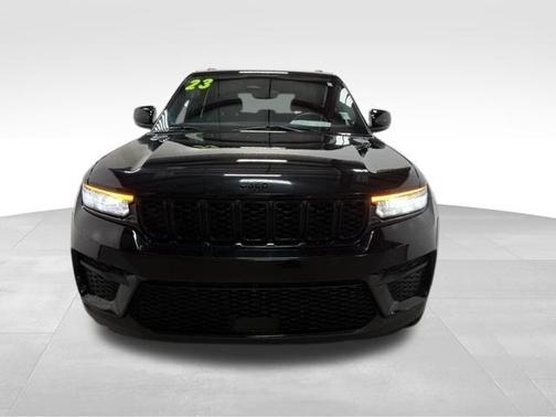 2023 Jeep Grand Cherokee Laredo