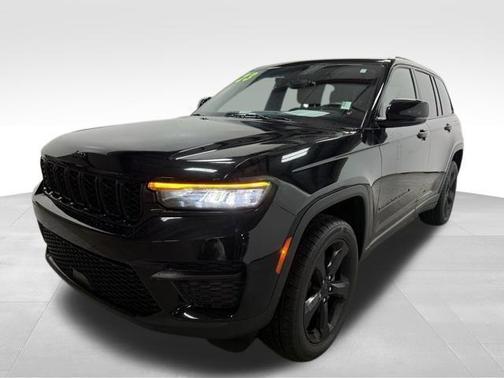 2023 Jeep Grand Cherokee Laredo
