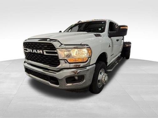Bright White Clearcoat 2024 RAM 3500 Big Horn