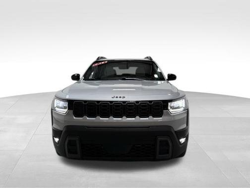 Silver Zynith Clearcoat 2026 Jeep Cherokee LAREDO/LIMITED