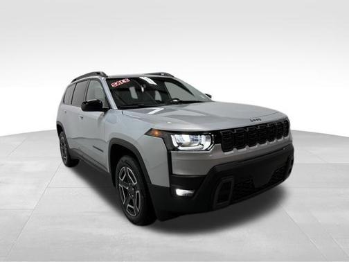 Silver Zynith Clearcoat 2026 Jeep Cherokee LAREDO/LIMITED