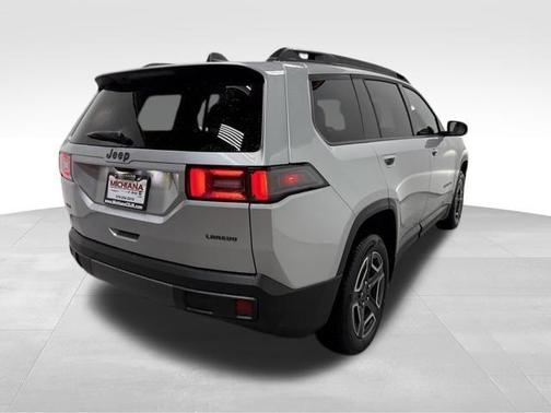 Silver Zynith Clearcoat 2026 Jeep Cherokee LAREDO/LIMITED