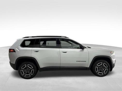 Silver Zynith Clearcoat 2026 Jeep Cherokee LAREDO/LIMITED