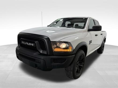 Bright White Clearcoat 2024 RAM 1500 Classic SLT