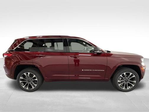 2025 Jeep Grand Cherokee Overland