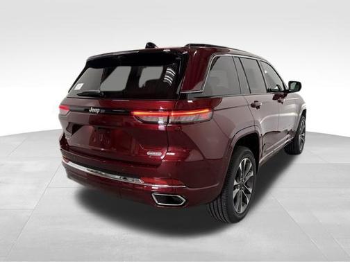 2025 Jeep Grand Cherokee Overland