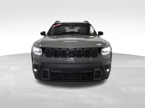 Sting Gray Clearcoat 2026 Jeep Cherokee LAREDO/LIMITED