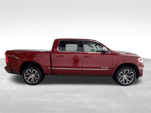 Molten Red Pearlcoat 2026 RAM 1500 Tungsten