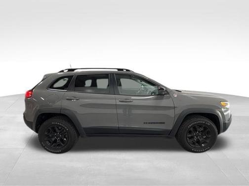 2023 Jeep Cherokee Trailhawk