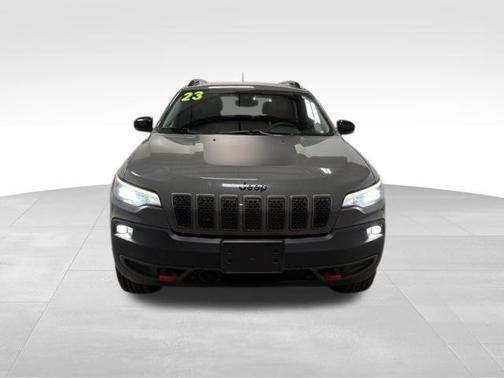 2023 Jeep Cherokee Trailhawk
