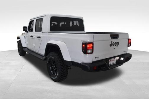 Bright White Clearcoat 2025 Jeep Gladiator Sport