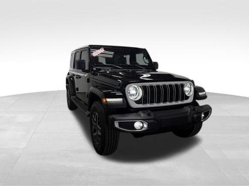 Black Clearcoat 2026 Jeep Wrangler Sahara