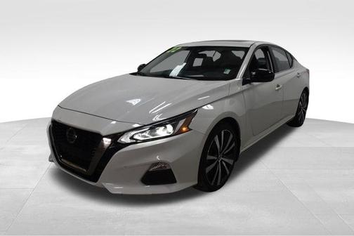 2022 Nissan Altima 2.0 SR