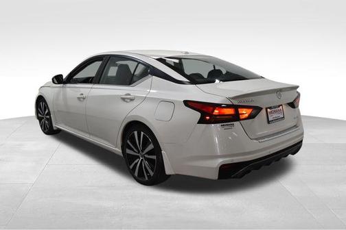 2022 Nissan Altima 2.0 SR