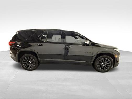 Mosaic Black Metallic 2023 Chevrolet Traverse RS