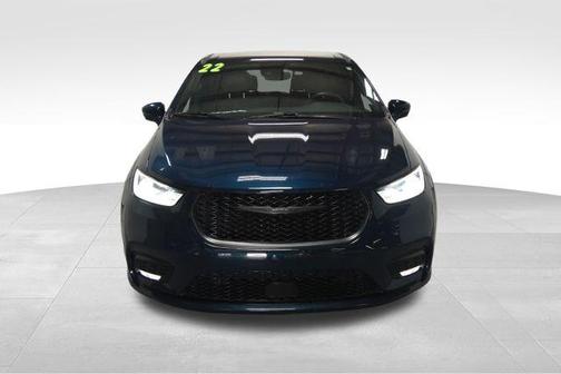 2022 Chrysler Pacifica Hybrid Touring L