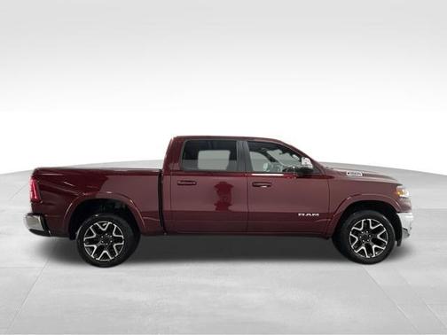 Delmonico Red Pearlcoat 2025 RAM 1500 Laramie