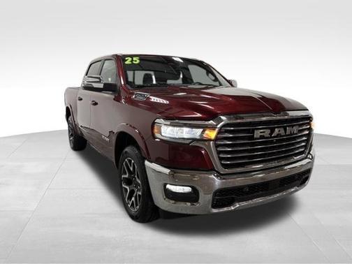 Delmonico Red Pearlcoat 2025 RAM 1500 Laramie