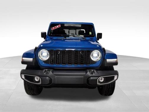 Hydro Blue Pearlcoat 2026 Jeep Gladiator Sport