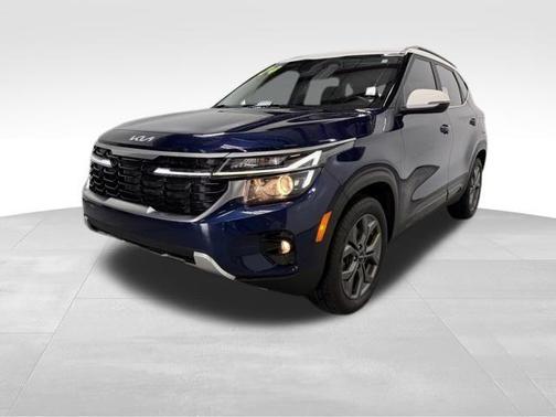 Dark Ocean Blue / White Roof 2024 Kia Seltos S