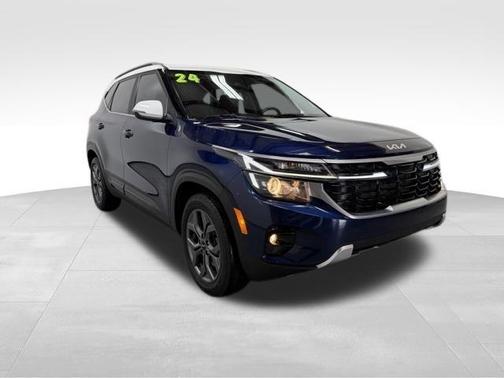 Dark Ocean Blue / White Roof 2024 Kia Seltos S