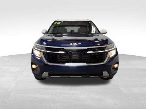 Dark Ocean Blue / White Roof 2024 Kia Seltos S