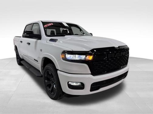 Bright White Clearcoat 2026 RAM 1500 Big Horn/Lone Star