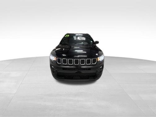 Diamond Black 2024 Jeep Compass Latitude
