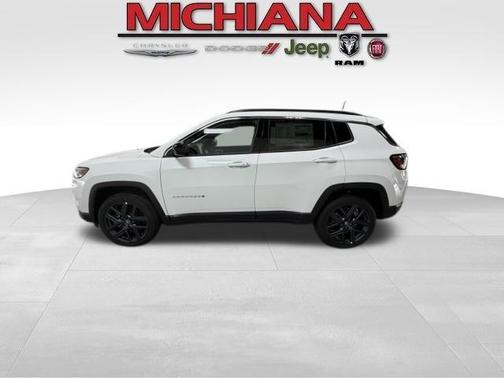 Bright White Clearcoat 2026 Jeep Compass Latitude