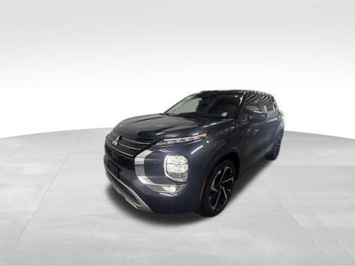 Graphite Gray 2024 Mitsubishi Outlander SE