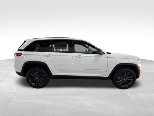 Bright White Clearcoat 2026 Jeep Grand Cherokee Limited