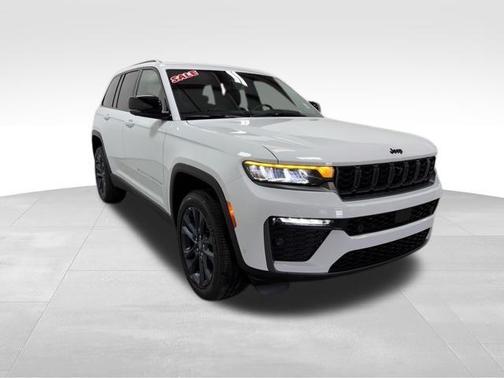 Bright White Clearcoat 2026 Jeep Grand Cherokee Limited
