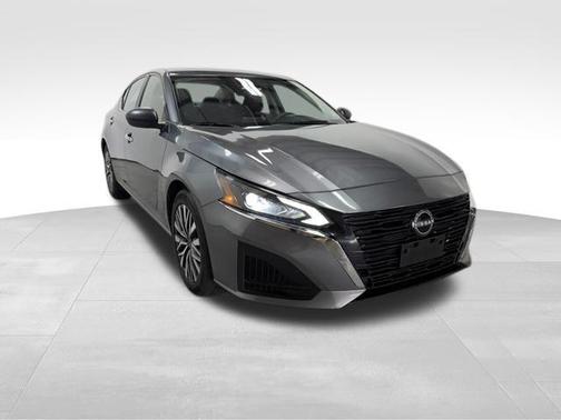 Gun Metallic 2024 Nissan Altima 2.5 SV